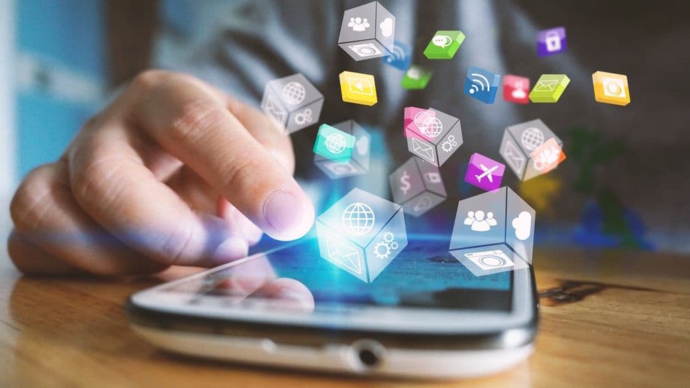 AI Week: Aplikacija SpeakEasy pobedila na AI Vibe Coding Hackathon-u