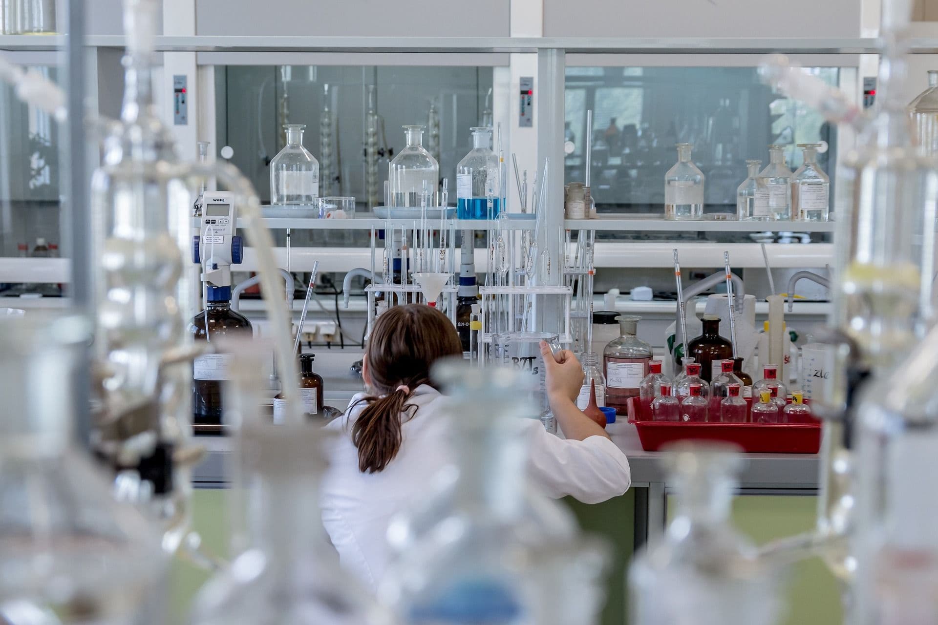 Mogućnost zabrane večnih PFAS hemikalija upalila alarm u industriji