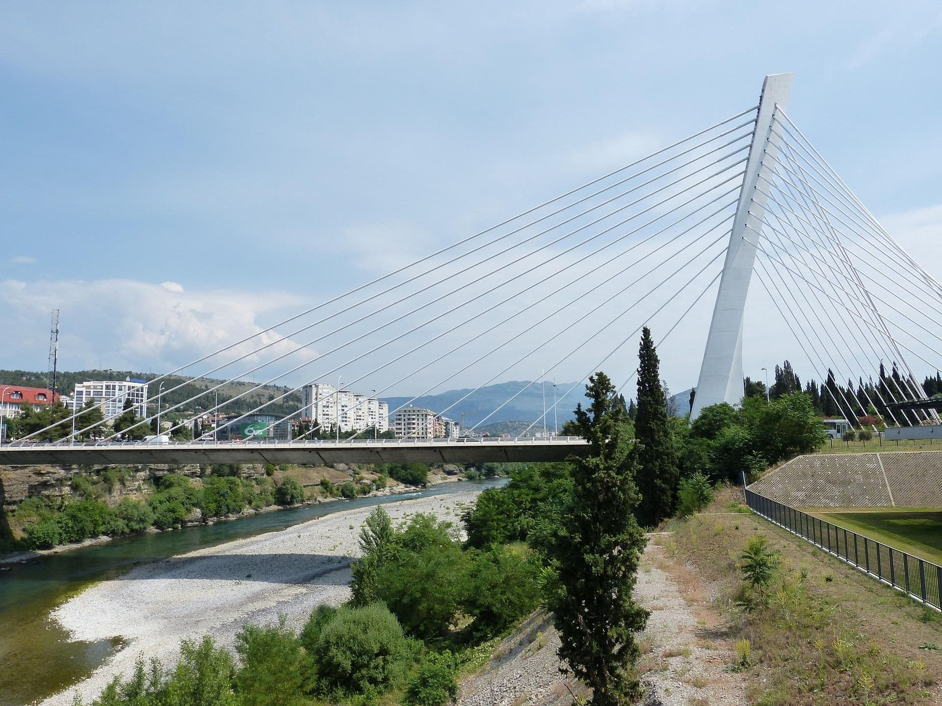Državne plate u Crnoj Gori i 5.000€