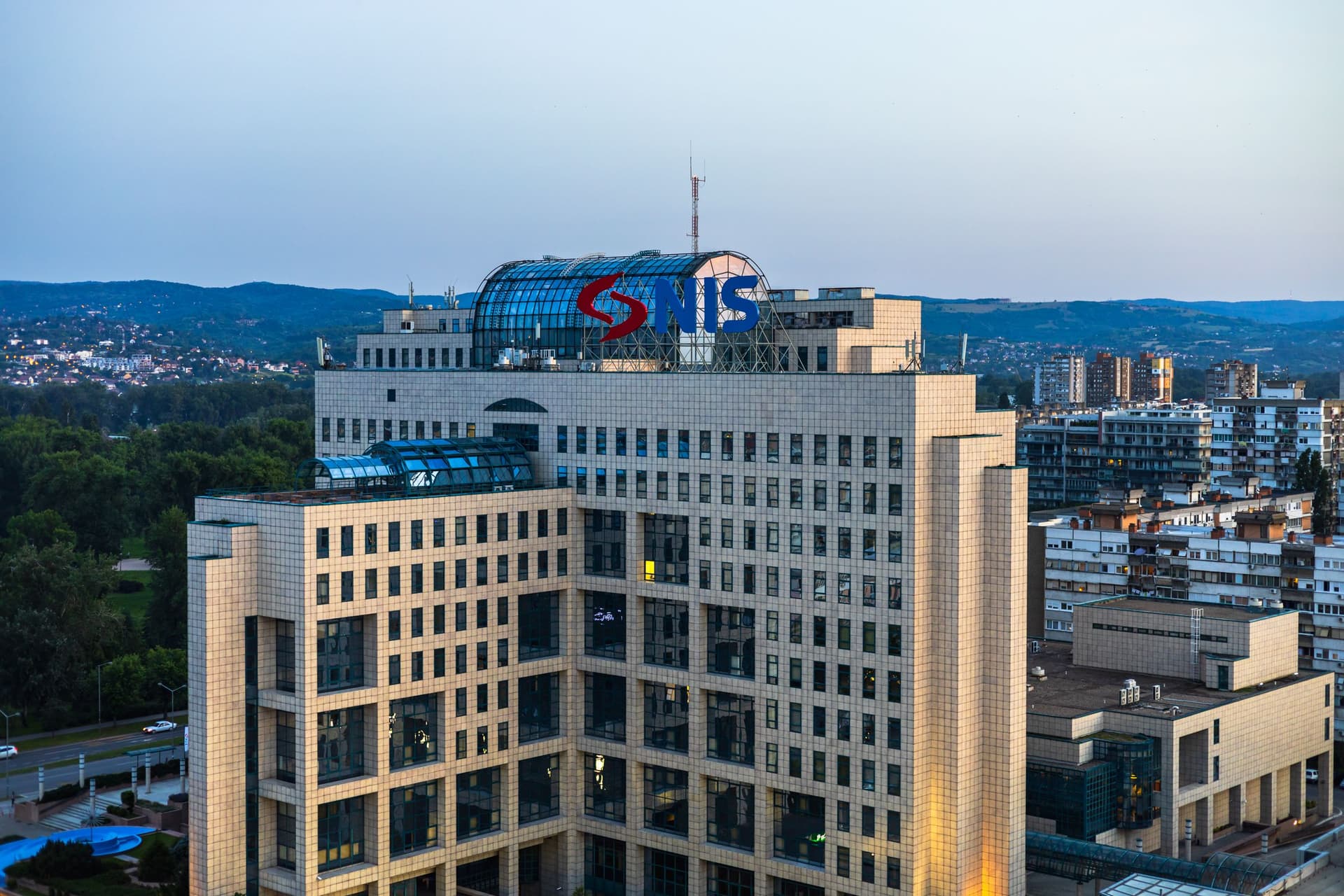NIS-u i šesti put zaustavljene sankcije: Srbija se nada dogovoru velikih