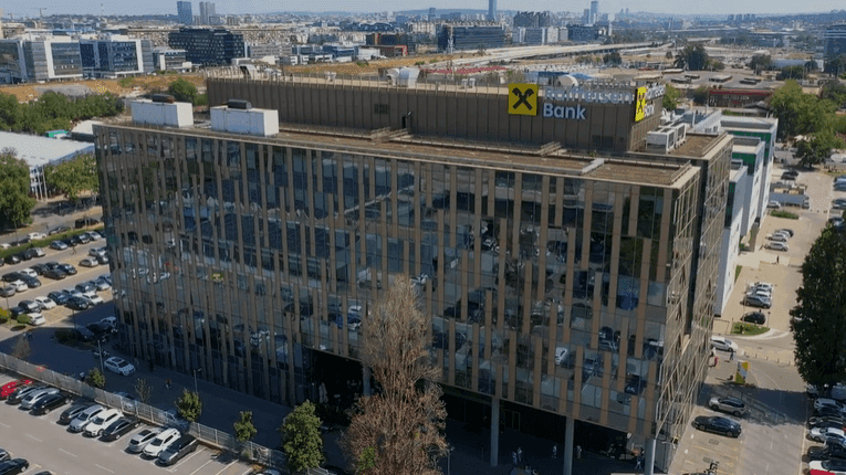 Rajfajzen banka osigurala više od 55% akcija Addiko banke