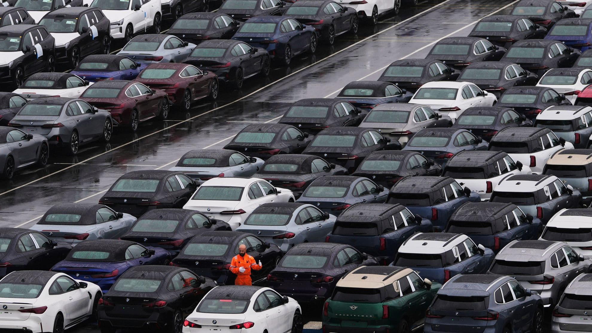 Promet u trgovini motornim vozilima u Srbiji blago porastao