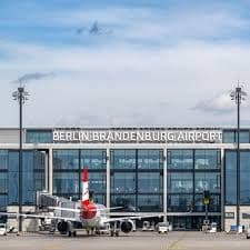 Berlinski aerodrom ostaje danas zatvoren zbog poledice