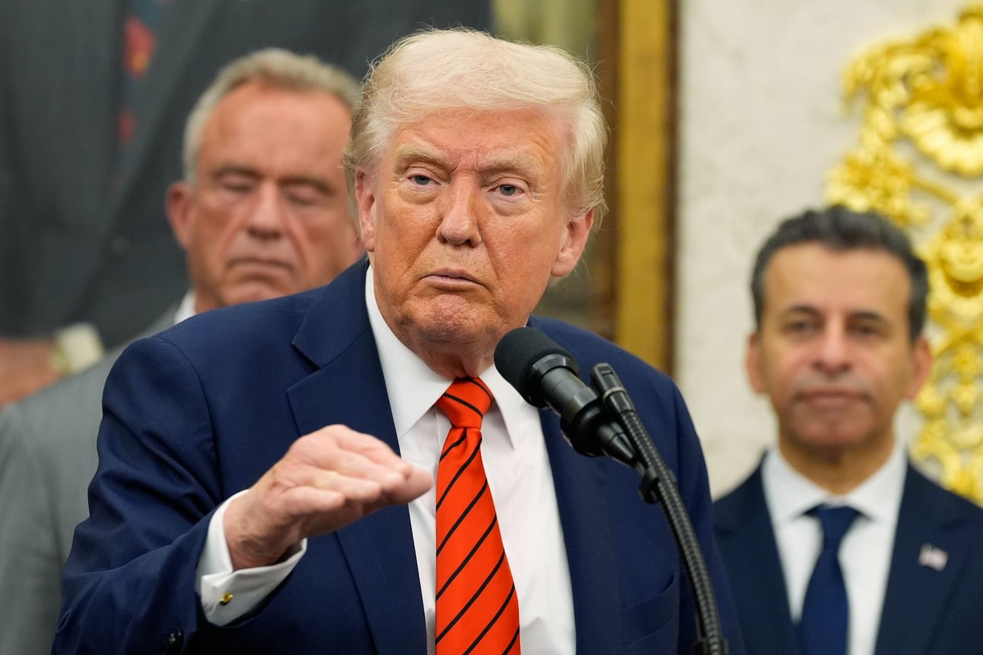 Ponovo radi Trampova vlada, berze uhvatile korak