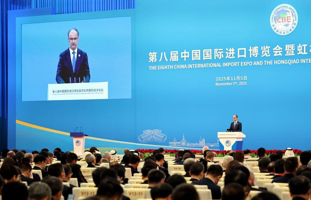 Srbija treba da forsira zdravu hranu: Macut otvorio Nacionalni paviljon u Šangaju