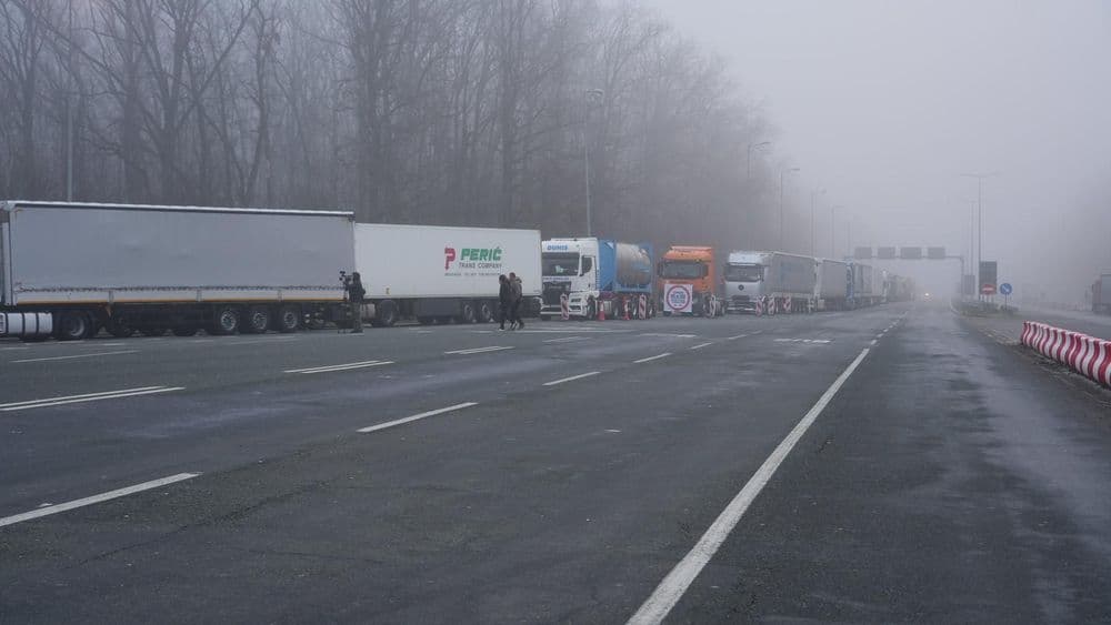 Nema druge nego blokada: Prevoznici ne odustaju od borbe za slobodan prolaz kamiona