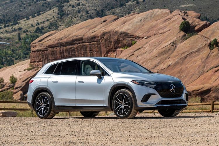 Premijum šok: Mercedes-Benzu profit pao 55%, Aston Martin povećao minus za 22%