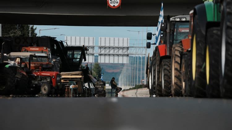 Grčki poljoprivrednici neće „da ćaskaju“ sa premijerom