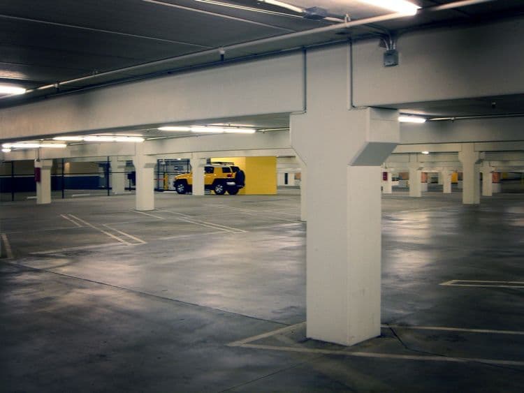 Parking mesto vrednije nego ikad - rast cena garaža u Srbiji