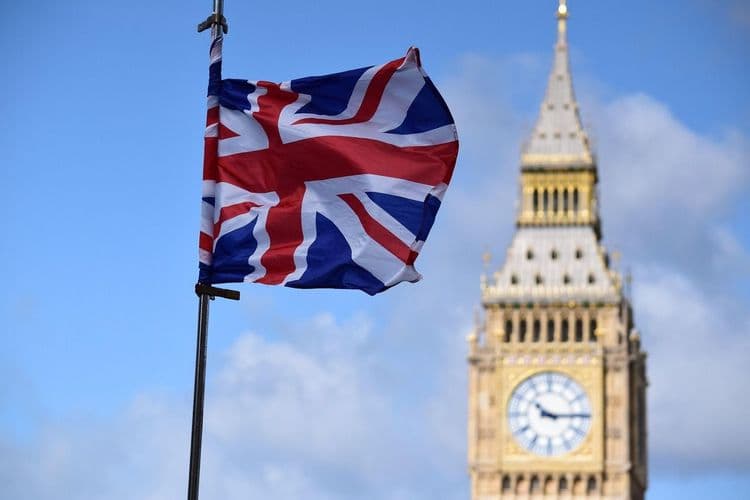 Britaniji preti recesija zbog viših cena nafte