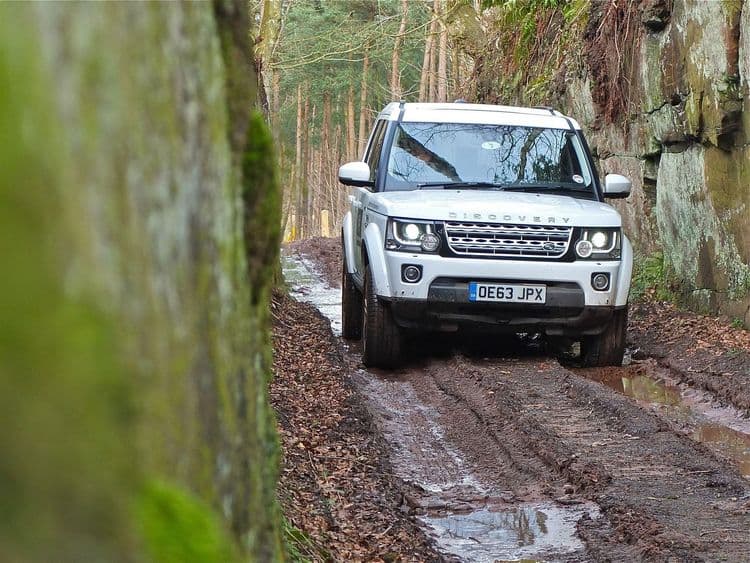 Nakon mesec dana: Jaguar Lend Rover pokreće proizvodnju posle hakerskog napada