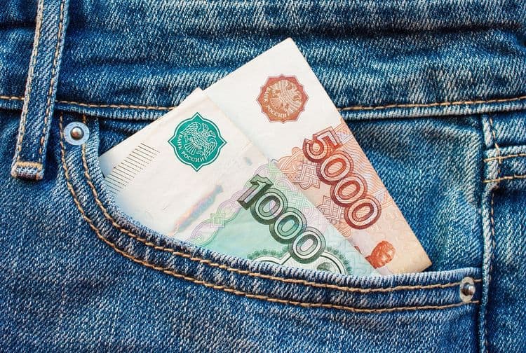  Rusija se uspešno „de-dolarizuje“: U rubljama trgovina na 60%