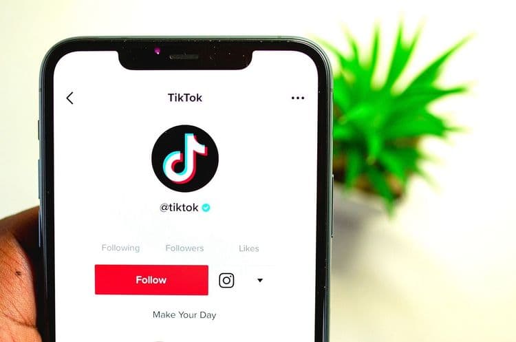 TikTok otpušta radnike, okreće se veštačkoj inteligenciji