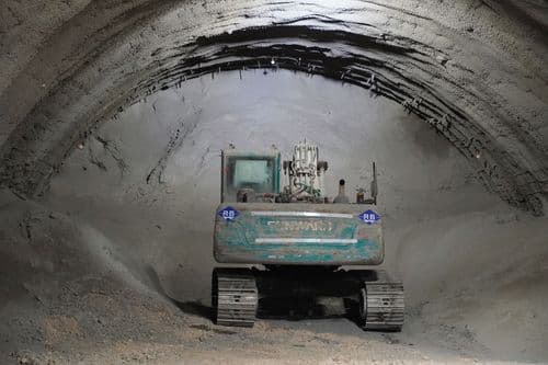 Napreduju radovi na Iriškom vencu: Jedna cev rekordnog tunela probijena, sprema se druga