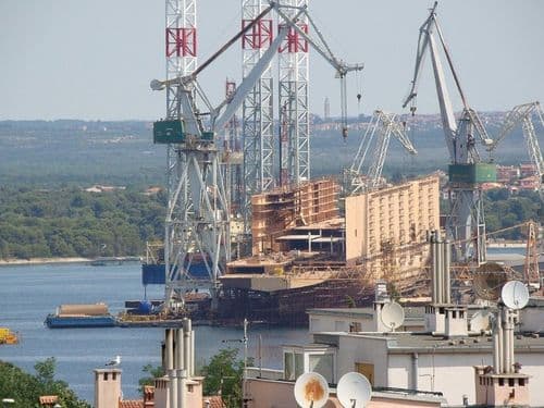 Legenda na dobošu: Rasprodaje se UIjanik