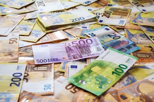 Kvartalni profit banke HSBC pao za četiri odsto, akcije potonule