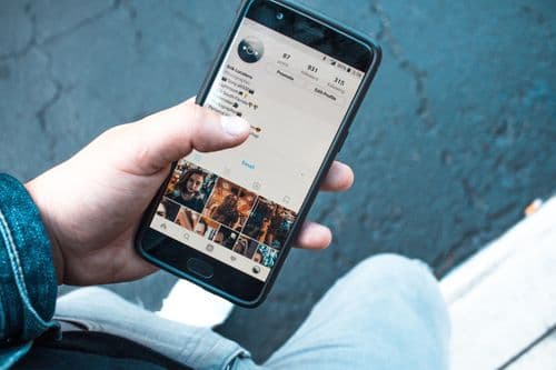 Meta pred sudom: Decu navukli na Fejsbuk i Instagram?