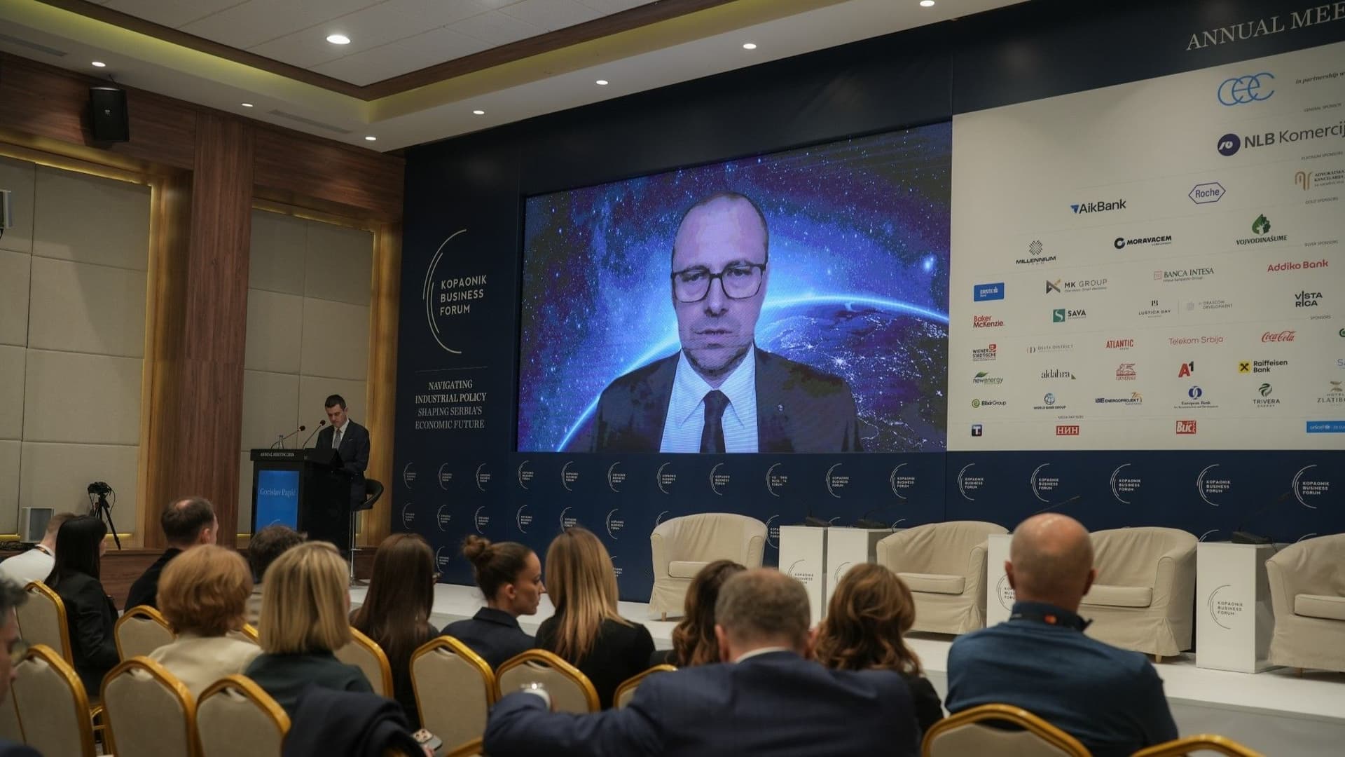 Kamate ostaju gde su, kao i broj banaka u Srbiji