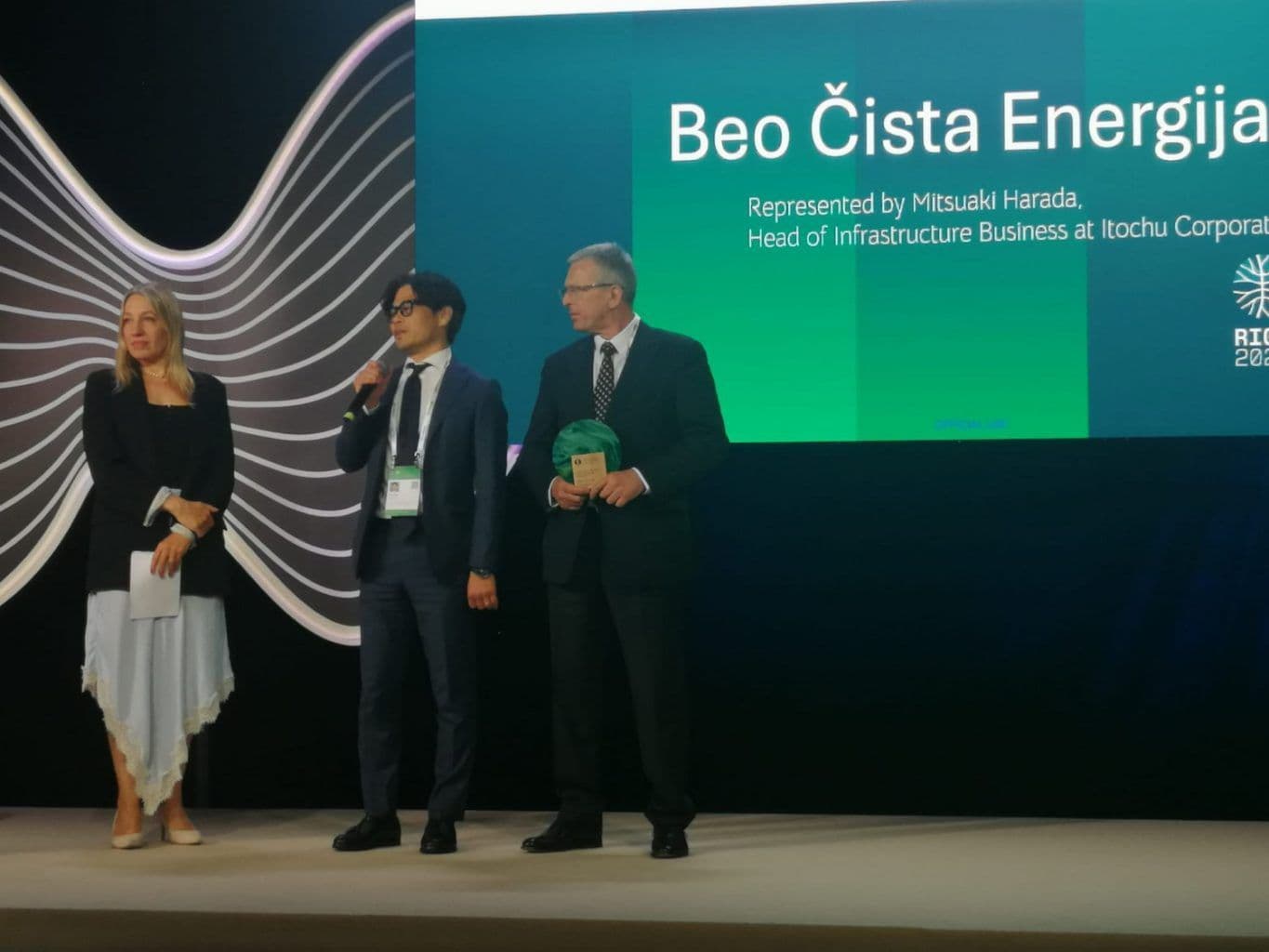 EBRD-Award-01-1365x1024.jpg