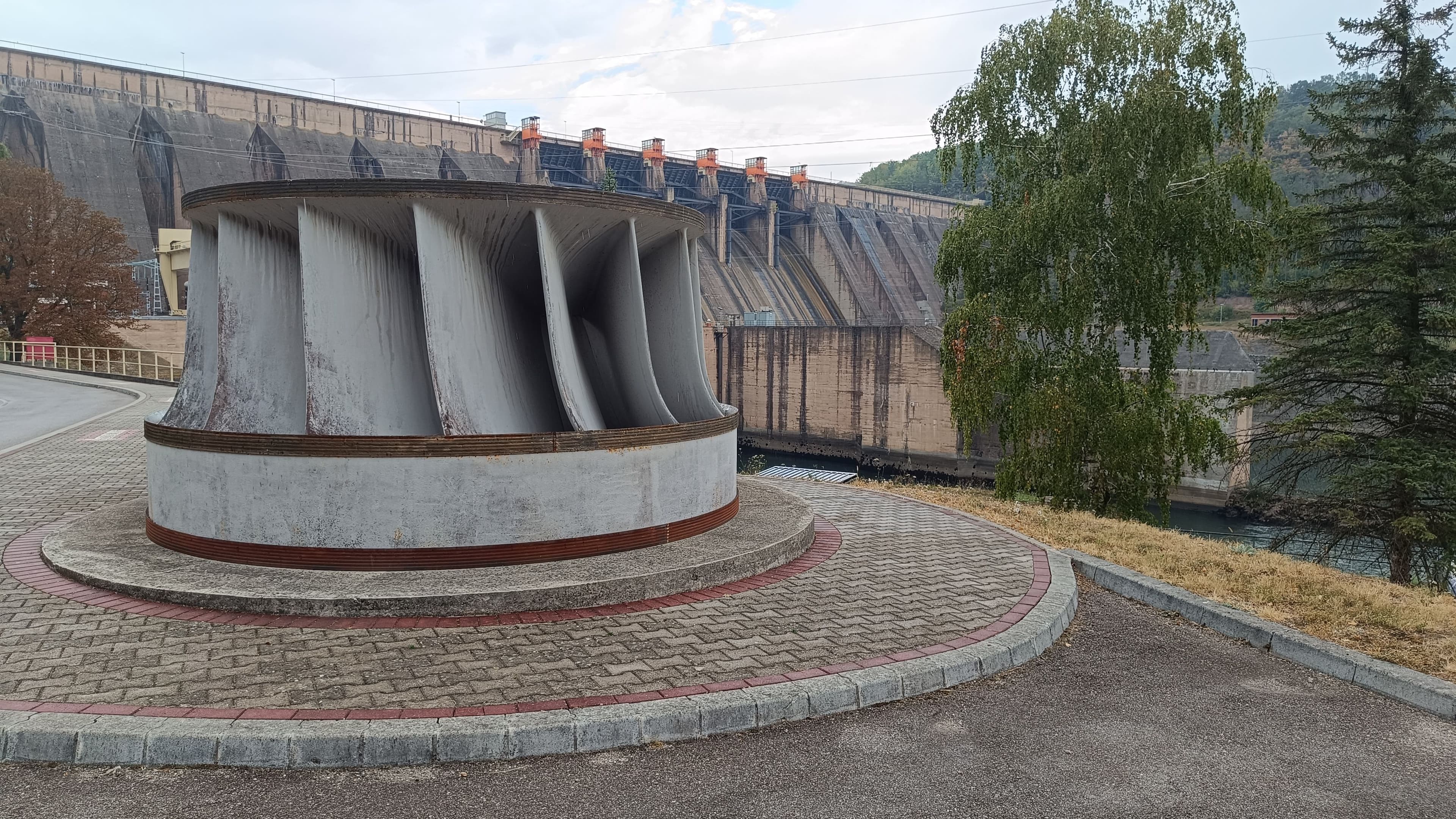 EPS Drinsko-Limske HE Foto BizSrbija GMŠ 9.jpg