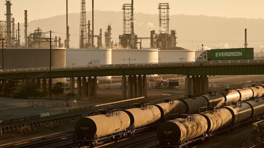 OPEK+ simbolično povećava proizvodne kvote za maj, brent na 109$