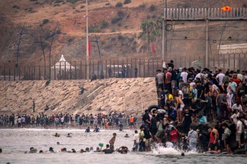 Desetine hiljada migranata ušlo u Seutu: Španija angažovala vojsku, Evropa na novom testu