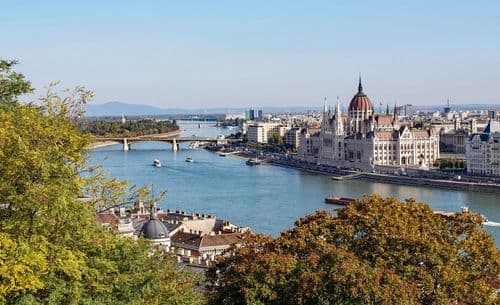 Forinta na rolerkosteru zbog Pakša, energije i rata