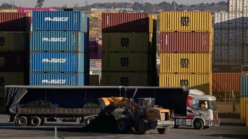 Sa svetom smo trgovali za 11% manje: Izvoz u priličnom padu, uvoz još više